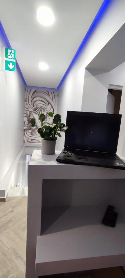 Little Hause Hotel Псахудиа Екстериор снимка