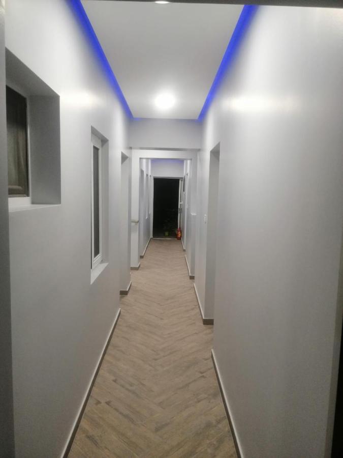 Little Hause Hotel Псахудиа Екстериор снимка