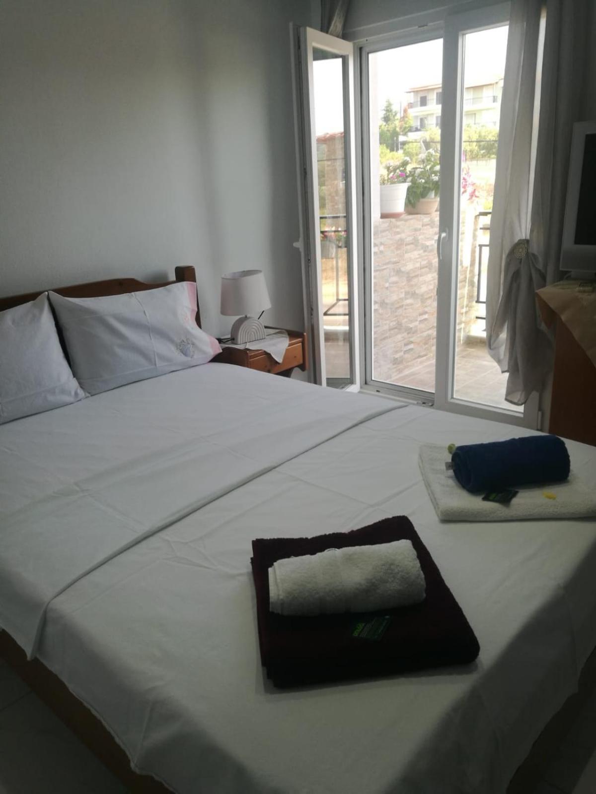Little Hause Hotel Псахудиа Екстериор снимка